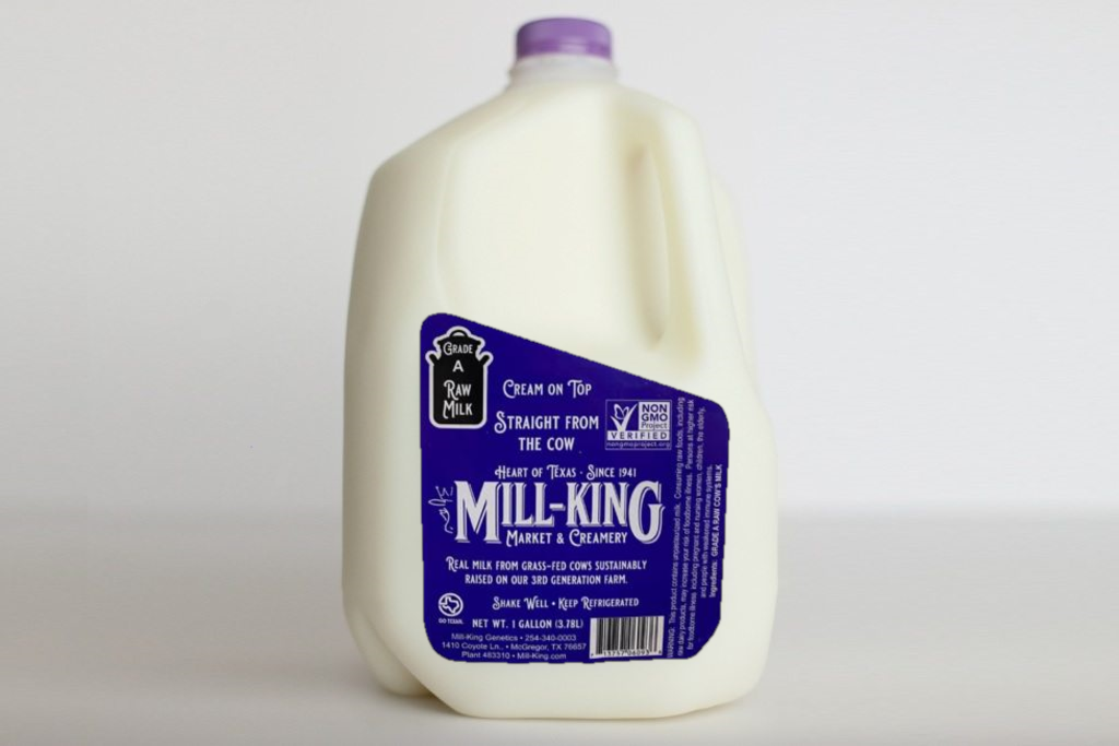 1 Gallon Raw Cow Milk (plastic)